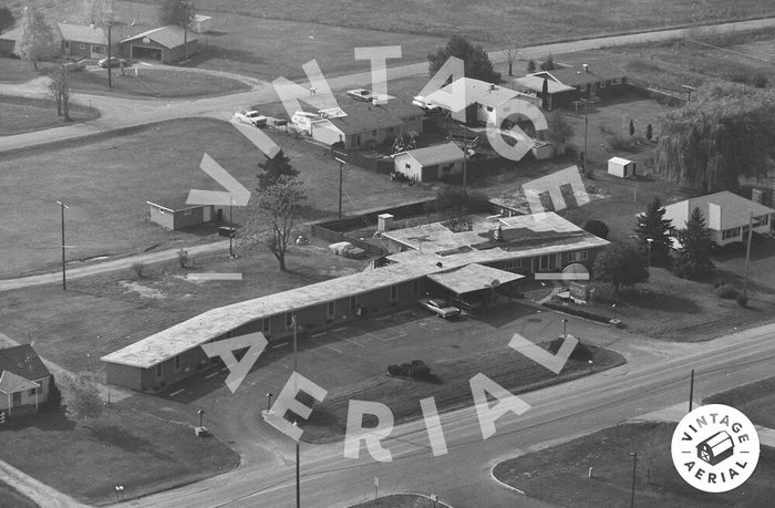 Vassar Inn (Wesley Motel) - 1981 Aerial Photo